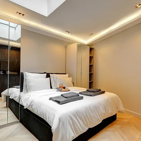 Elegant With Ac - 3br-10p- Le Marais Apartment
